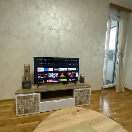 Kandic, Apartment *